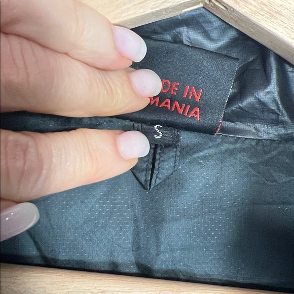 Mammut Packable Black Goose Down Puffer Jacket Sz Small Unisex - Picture 3 of 13